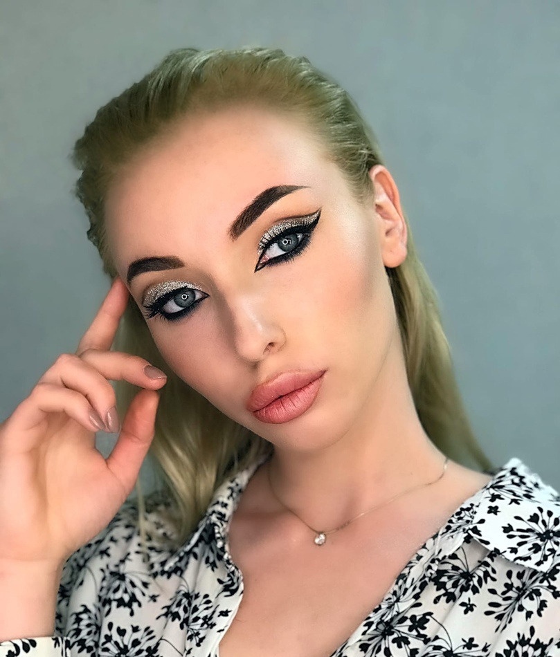 Рита привлекательная девушка из Нижнего Новгорода цена от 3500 руб