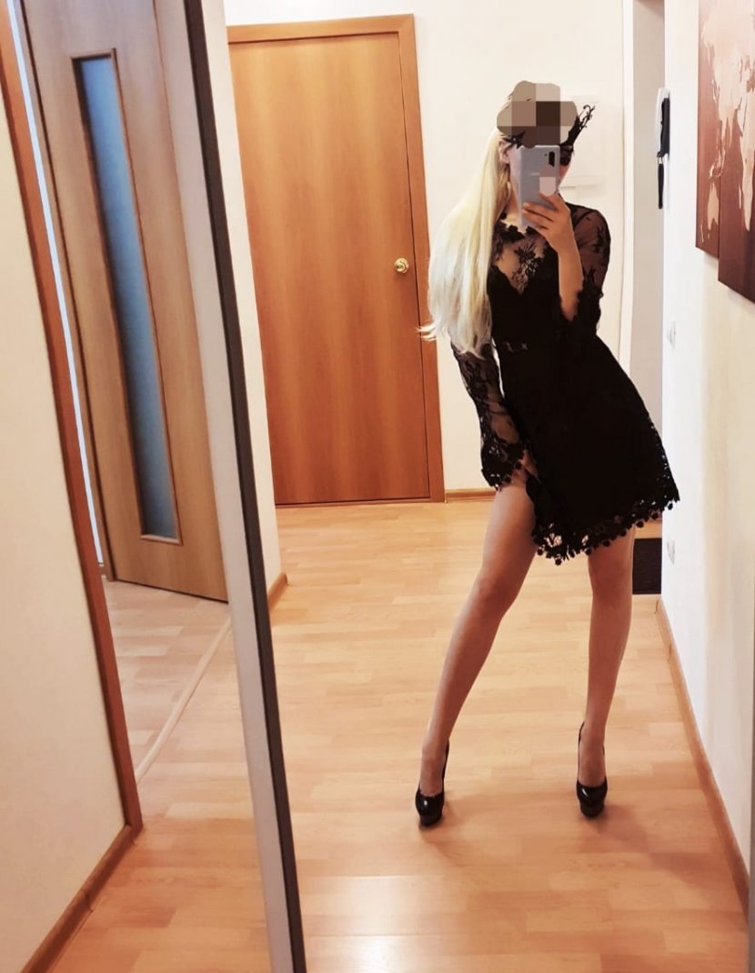 Александра привлекательная девушка из Нижнего Новгорода цена от 3000 руб