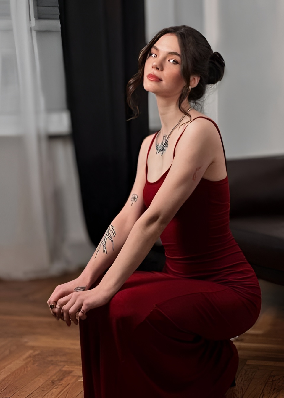 Кристина привлекательная девушка из Нижнего Новгорода цена от 15000 руб