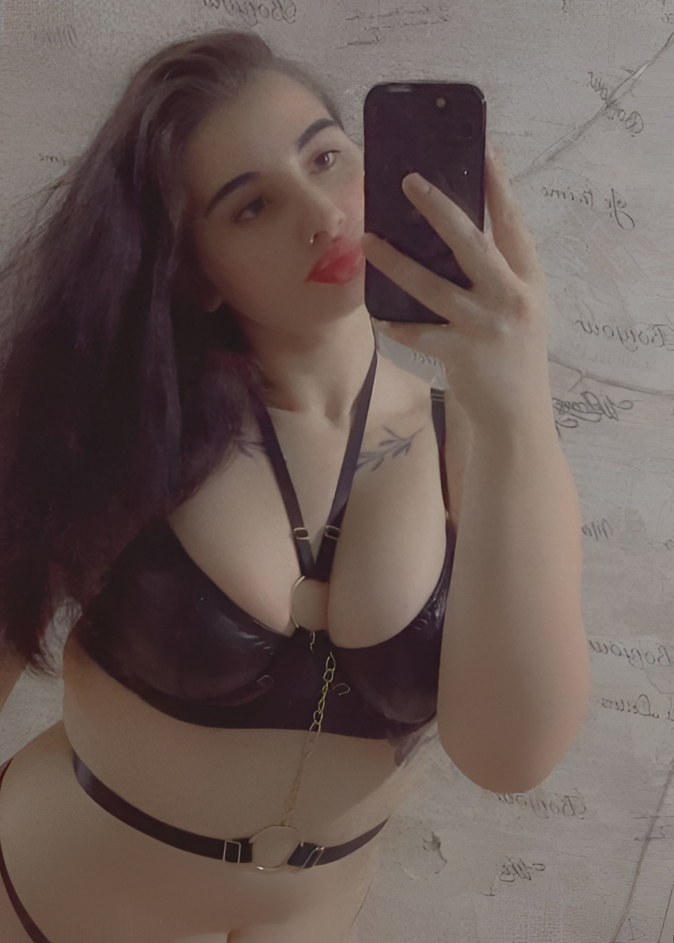 Соня привлекательная девушка из Нижнего Новгорода цена от 15000 руб