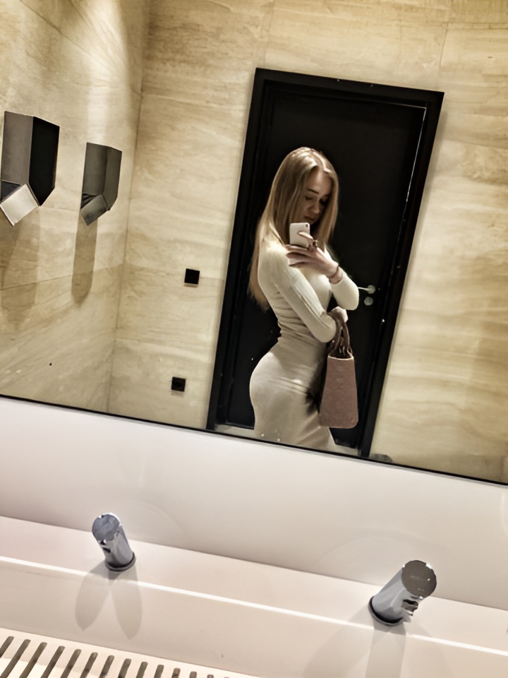 Индивидуалка Викуся, доступна для личного знакомства от 1500 руб